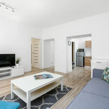 Modern One Bedroom In By Renters Lägenhet *