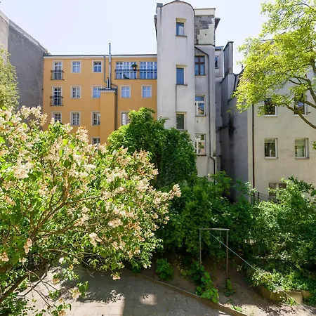 Modern One Bedroom In By Renters Lägenhet Poznań