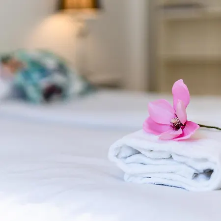 Appartamento Modern One Bedroom In By Renters